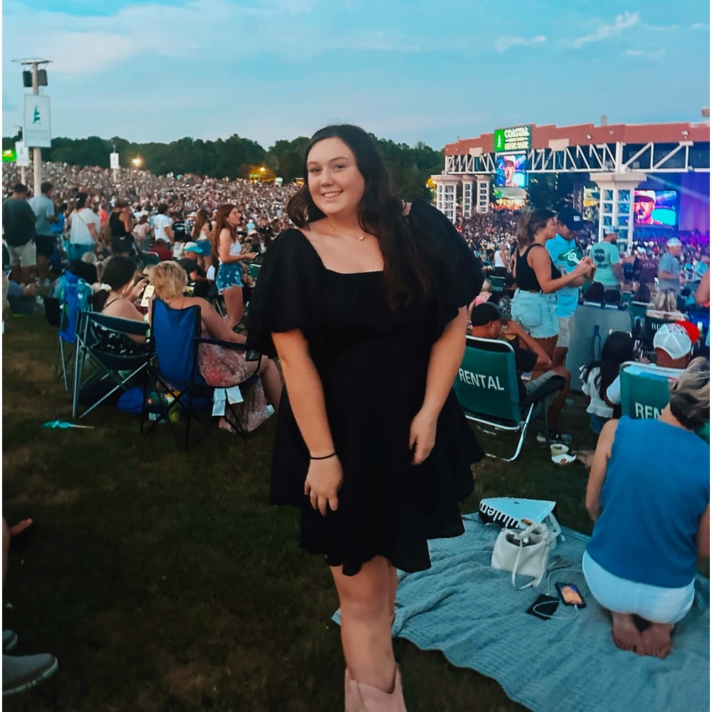 Meet your Posher, Alyssa